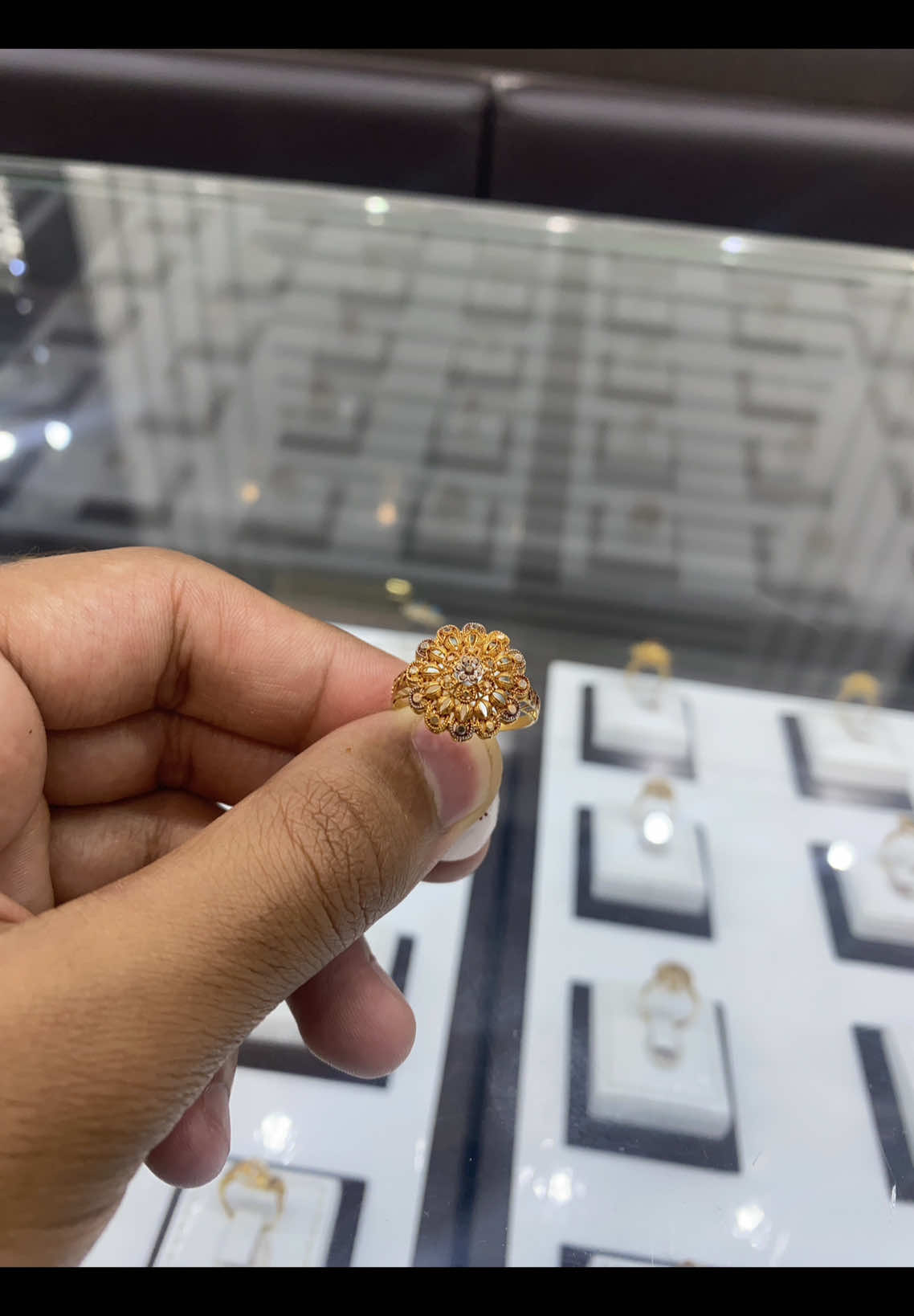 21k gold ring light weight 2.4 gram gold weight for order or more details contact 03115899773 or dm me @Hamid Awan #shahzadjewellersatd #abbottabad #mansahra #shahzadjewellersatd #haripur #gold #pakistan #viral #goldset #earrings #jewelrymaking #goldratetoday #bangles #hazara #golds 