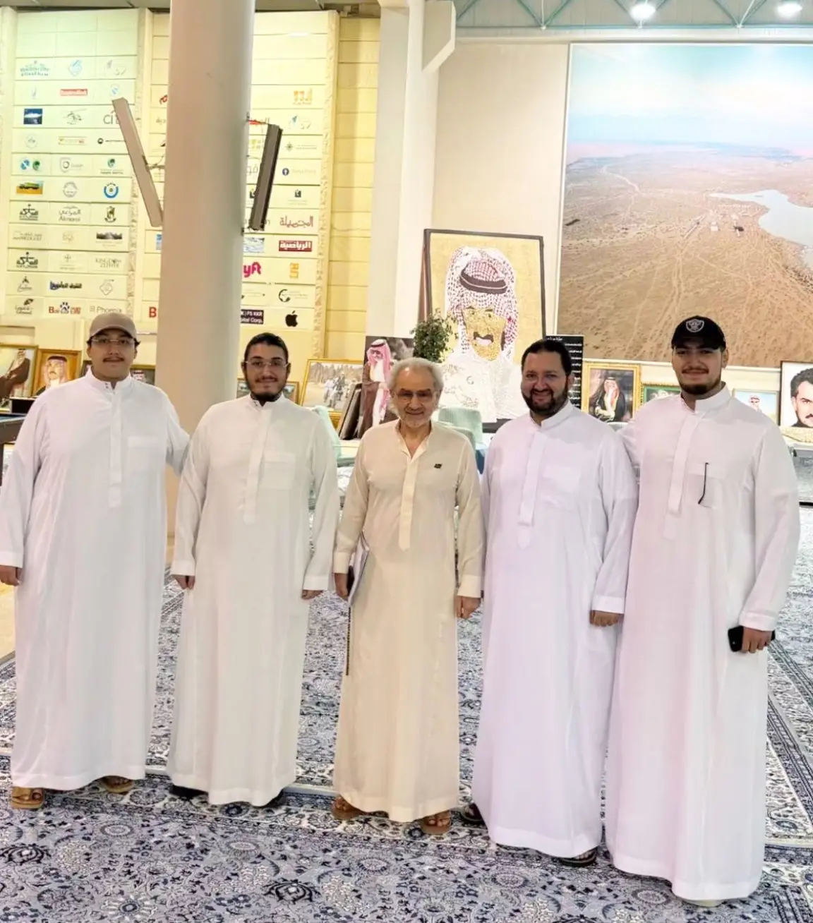 الأمير الوليد بن طلال في احدث ظهور