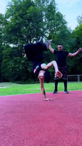 For more tutorials follow likes pls @Ninjaboy🥷 🫶❤️‍🔥 #fyp #tutorial #videoviral #fürdich #tik_tok #handhops #bboy #bboying #breakdance #hiphop #dancer #münchen #goviral #motivation #teaching #viralllllll #tiktokviral 