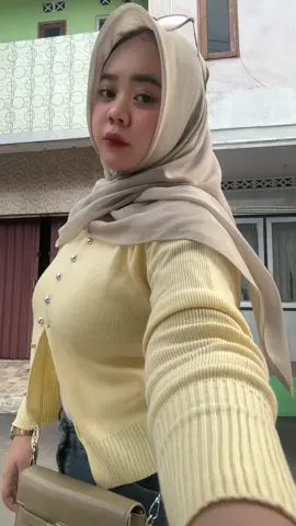 spill lengkap🤭💛 #outfitinspo 
