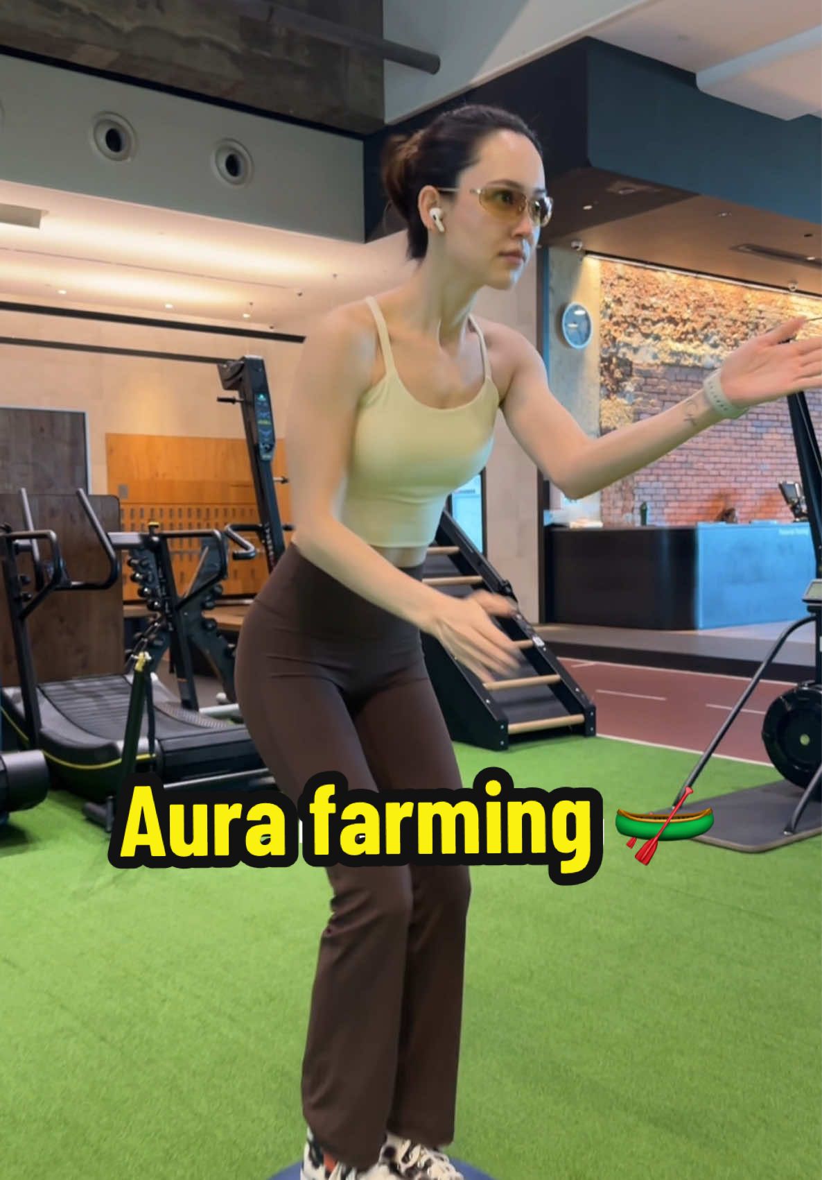 Apparently aura farming improves muscle protein synthesis ✨ #GymTok #aurafarming #indonesianboatracers #trending 