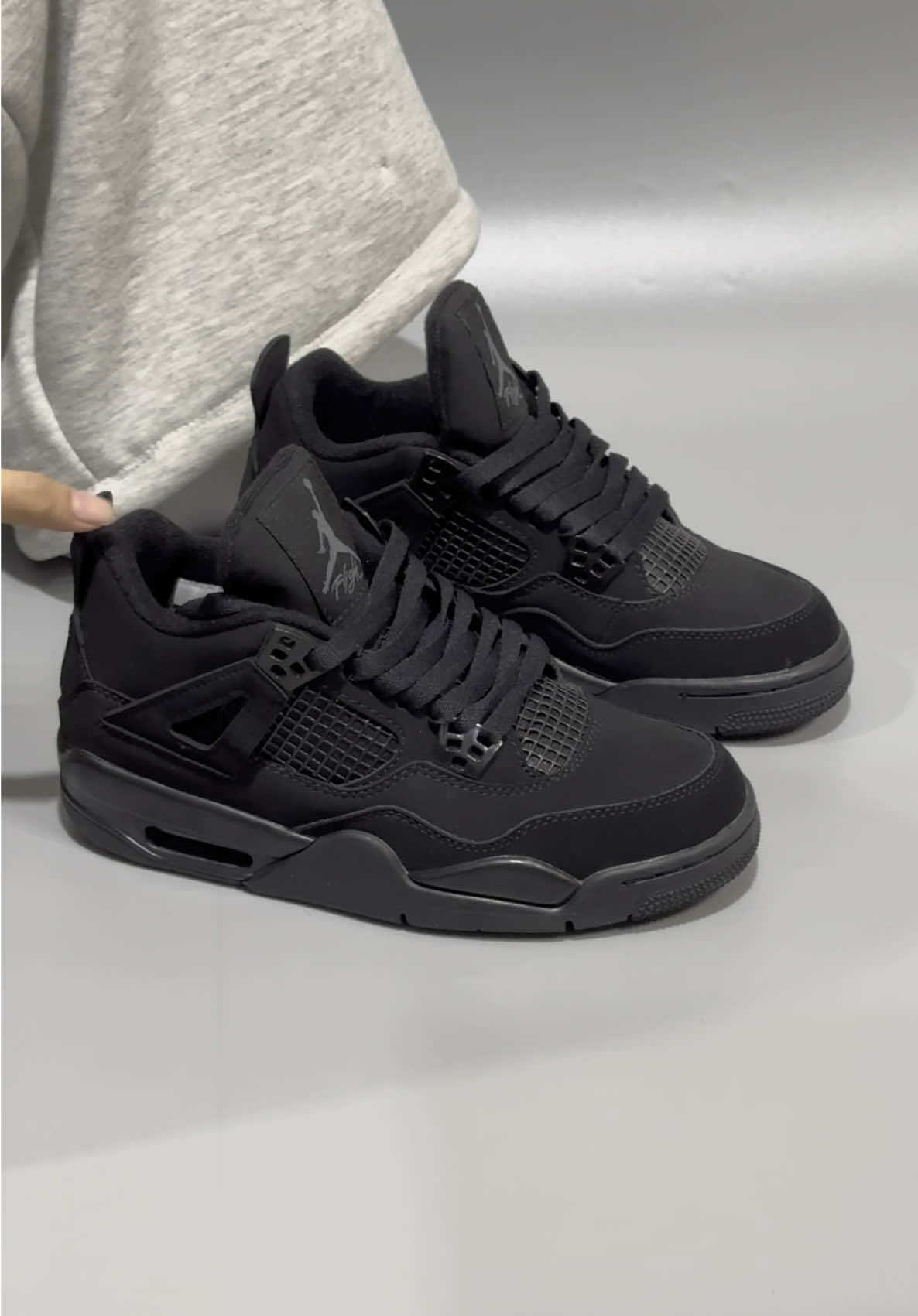 DESERVE KO TO MA! #jordan #j4 #black #fyppppppppppppppppppppppp #trend #pov #fypシ゚viral #outfit #shoes 