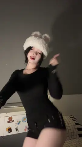 Thỏ căm bách | dc ???