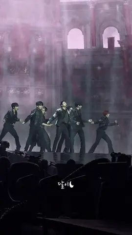 250706 ATEEZ 2025 WORLD TOUR [IN YOUR FANTASY] IN INCHEON #ATEEZ #에이티즈  #hongjoong #홍중 #seonghwa #성화 #yunho #윤호 #yeosang #여상 #san #산 #mingi #민기 #wooyoung #우영 #jongho #종호 