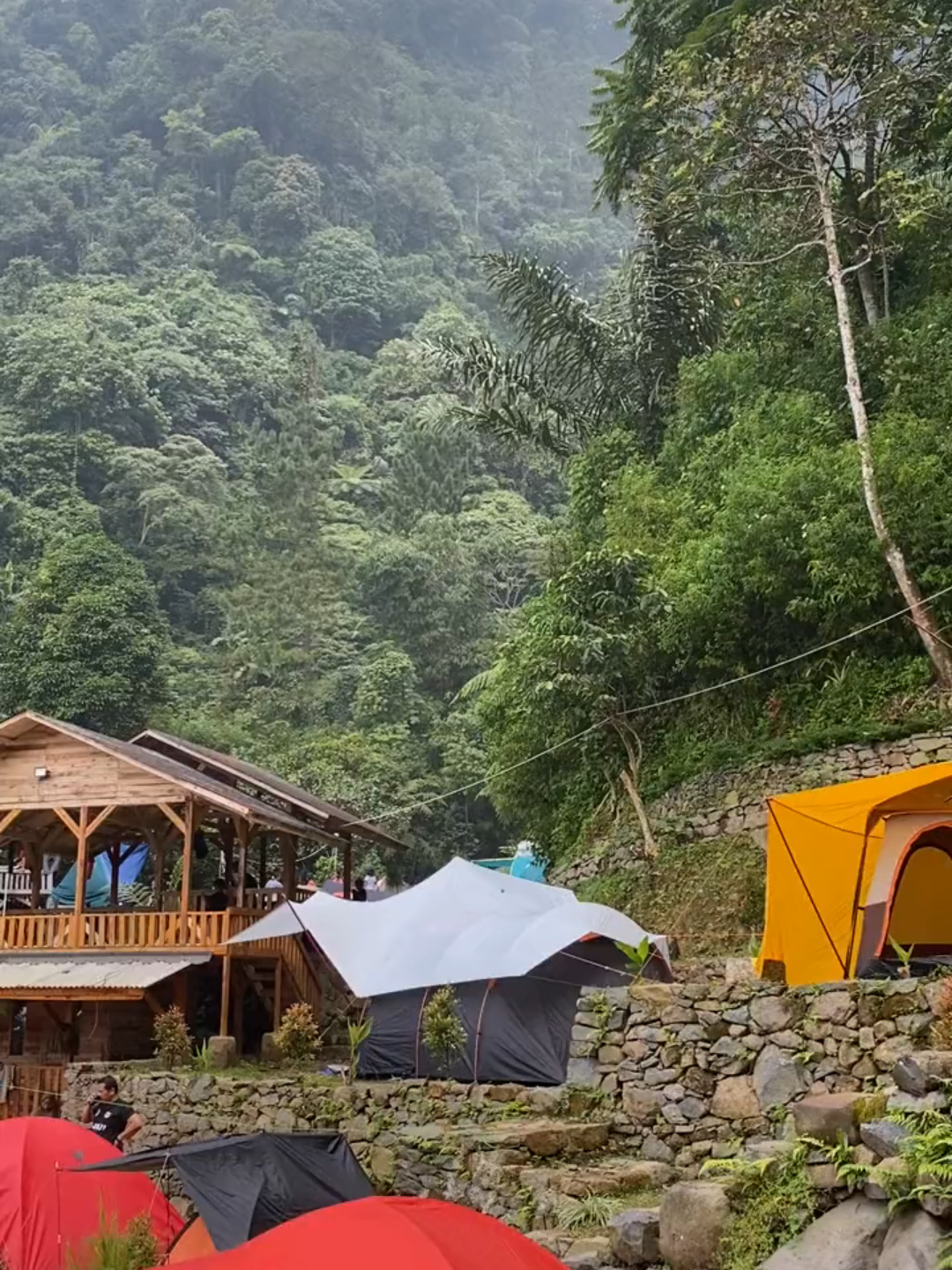 Kebahagian kita sendiri yg menciptakan.  #camping