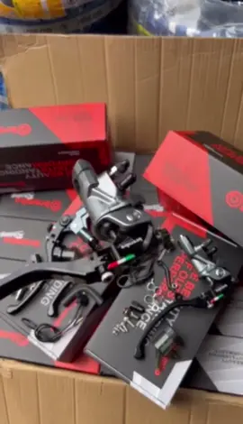 ปั้มอิตาลี+มือเบรคครัชงานCNCเซ็ตคู่ซ้าย-ขวา มีสต๊อปไฟให้ 2 ข้าง ใส่ PCX LS แดช  โซนิค เเละรุ่นอื่นฟอุปกรณ์ครบกล่อง#ปั้มบนอิตาลี 