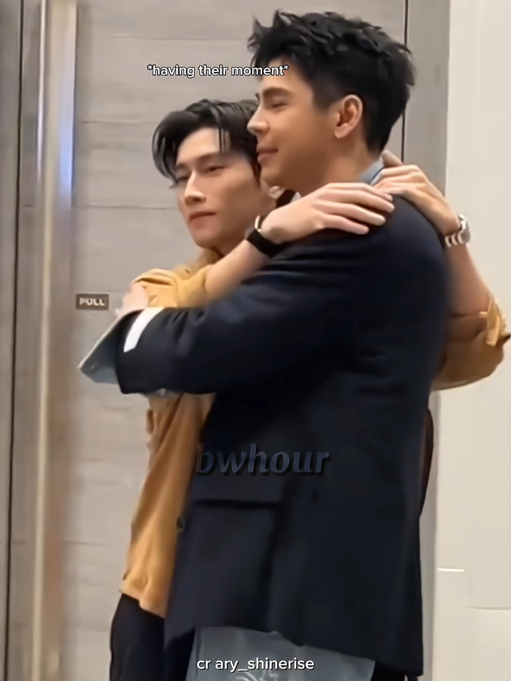Not Bible wanting to make his man jealous BUT bro almost put his bestie in trouble 😭 [bet Jes was cursing more in his mind] #jesbible #jesjpp #biblesumett #yosatorn_job #foryoupage #fyp #fypage #TCXxJesBibleJob #xyzbca 