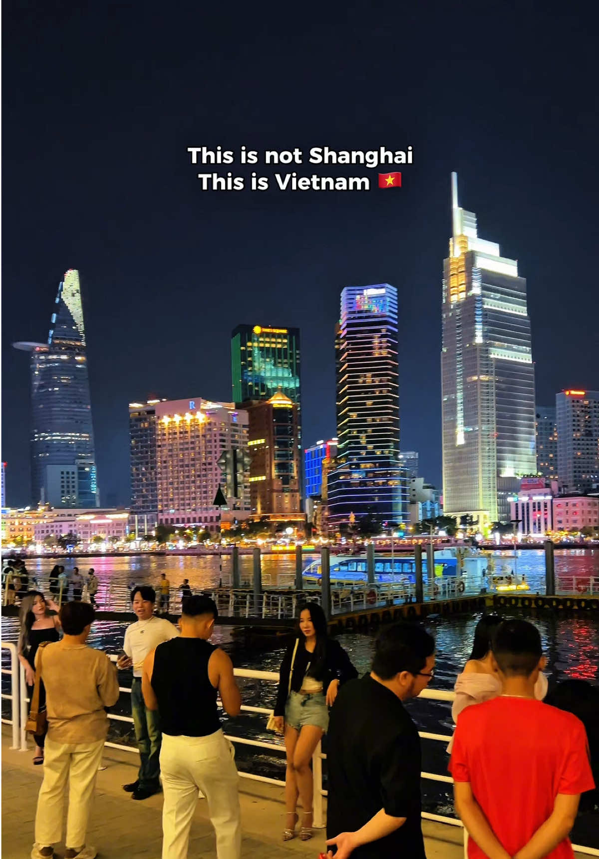 The most beautiful skyline in Vietnam. 📍Ho Chi Minh City, Vietnam. 👉🏻 Follow me for more beautiful moments of Vietnam 🇻🇳 ___________________ #skyline #saigon #hochiminhcity #citynight #night #vietnamtrip #visitvietnam #vietnamtravel #vietnam 