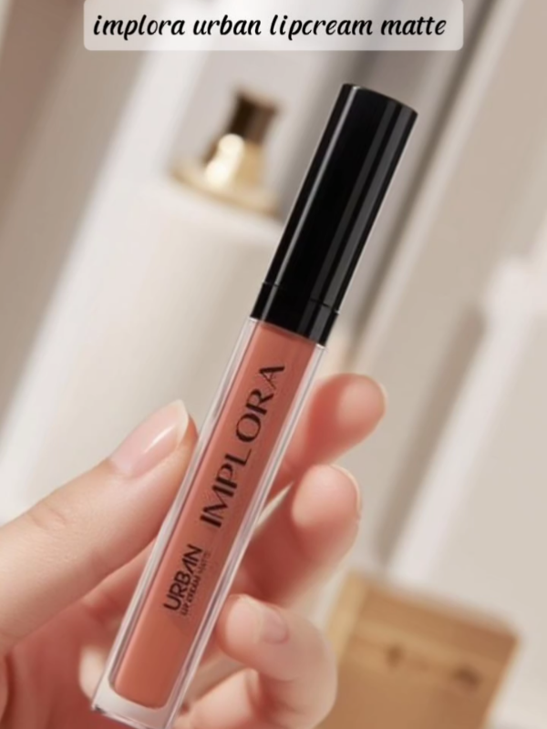 Bibir matte sempurna seharian?  Dapatkan dengan Implora Urban Lip Cream Matte! #lipcream #imploraurban #imploramattelipstik #soundviral #fypシ #support 