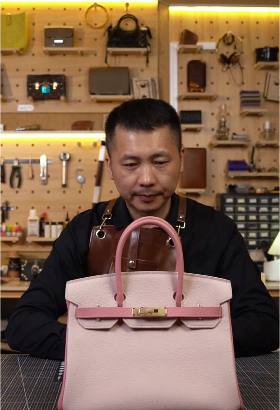 A very girly one-color pink platinum version#bags 