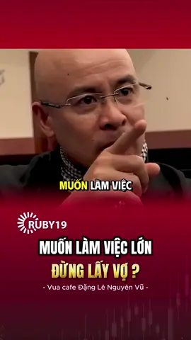 Đâu là thời điểm đúng để lập gia đình? Và có phải lập gia đình là rào cản với người khởi nghiệp? Bạn nghĩ sao? Hãy chia sẻ góc nhìn của bạn dưới video. #Ruby19 #DangLeNguyenVu #ChuyenDoanhNhan #KhoiNghiepVaGiaDinh #TruyenCamHung #TuDuyKinhDoanh #ViecLonViecNho #BanLinhDanOng #TuLap #TranhLuanTichCuc