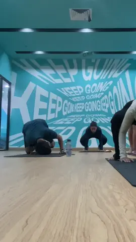 POV pertama kali ikut kelas basic yoga di Fit Hub #fithub #member #memberfithub #fithubindonesia #fithubjakarta #fithubjaksel #plazaoleos #kelasyoga #basicyoga #yoga #yogabasics #yogaclass #fithubclub #fithubclass @FIT HUB | Coba Gratis 7 Hari! 