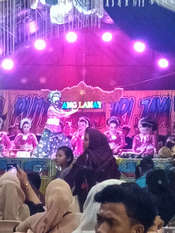 yang muda yang punya gaya. #jaipong  #ujanglanay  #fpy 