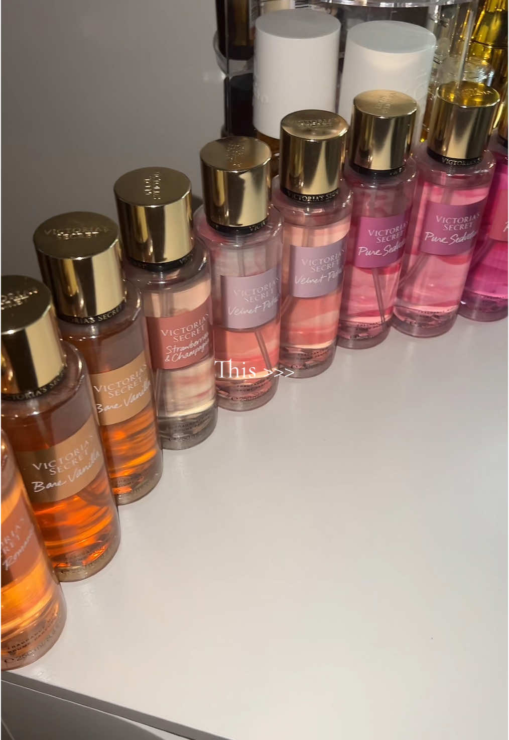 Little obsession 🎀  #perfume #perfumes #perfumetiktok #perfumetok #perfumeobsession #girlythings #girlythings #aesthetic #bodyspray #victoriasecret #vs @Victoria’s Secret 