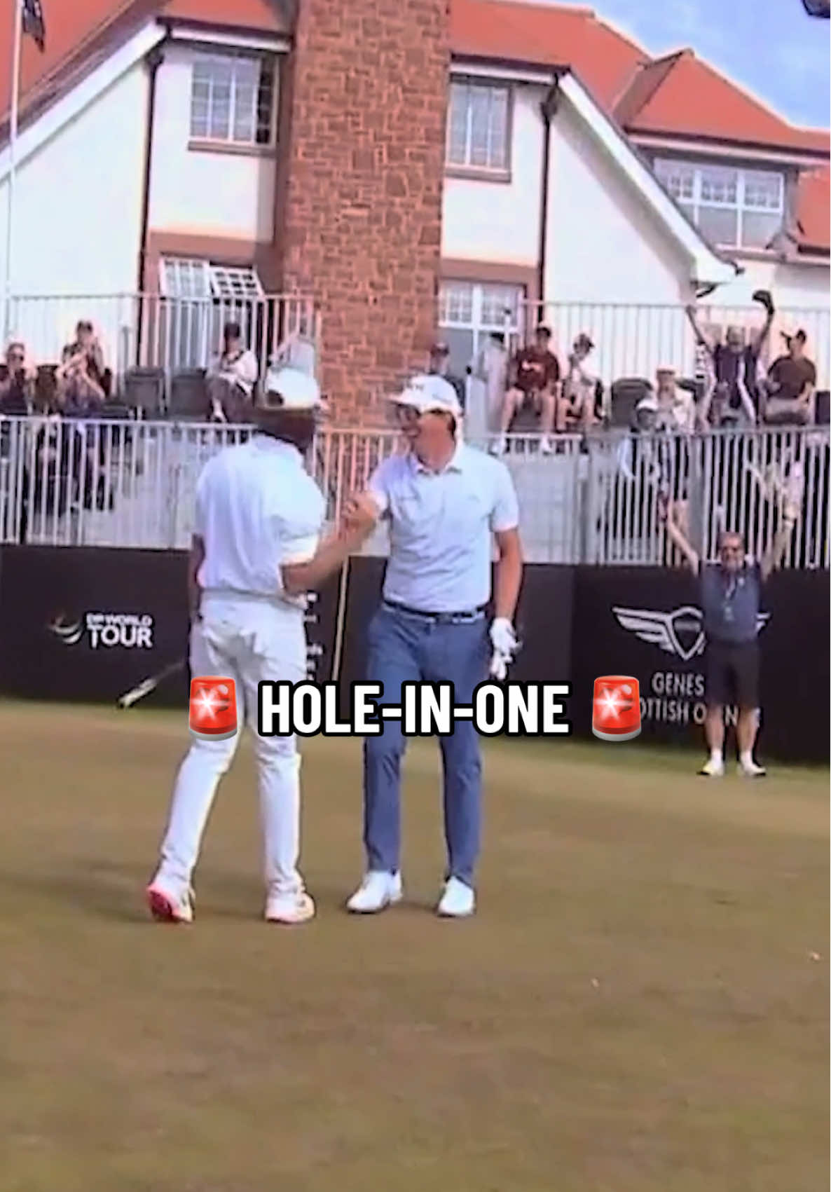 NICOLAS ECHAVARRIA MAKES A HOLE-IN-ONE 🤩🚨