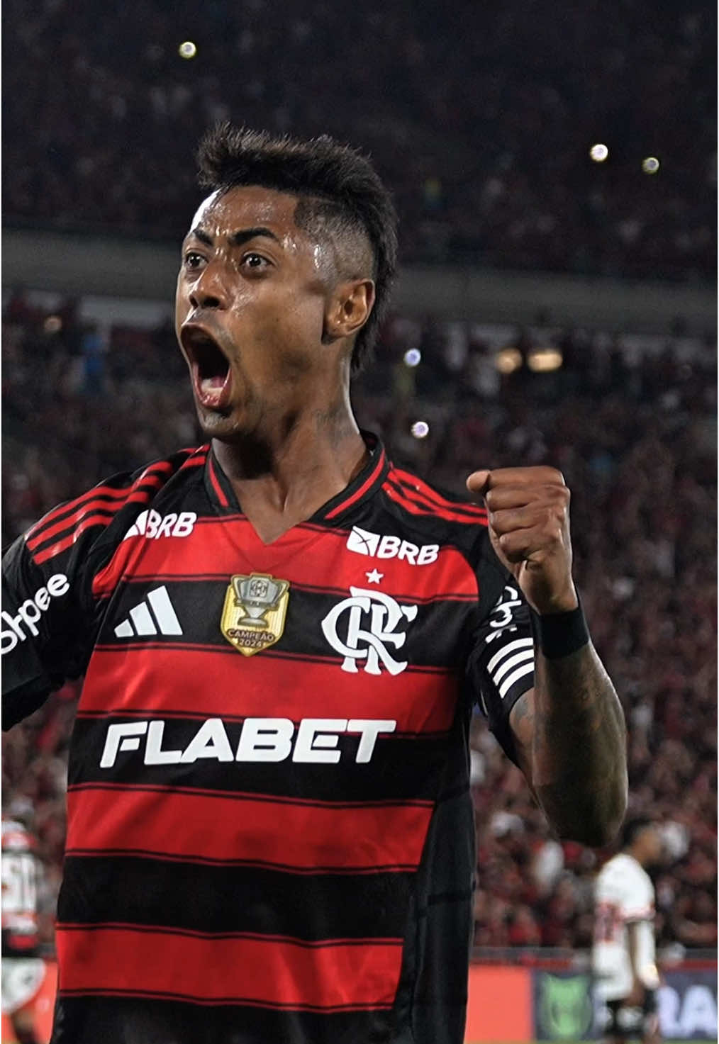 Back in (𝐫𝐞𝐝) 𝐛𝐥𝐚𝐜𝐤 🔴⚫️ #vids #flamengo #luizaraujo #souflamengo #tiktokesportes 