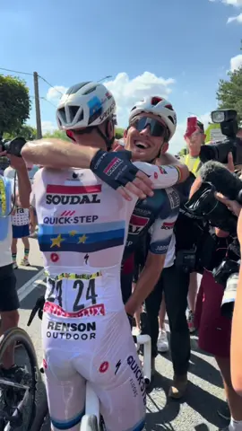 ✌️ Tim Merlier wins in Châteauroux - @Soudal Quick-Step  #TourDeFrance #cycling #sportstiktok #winner 