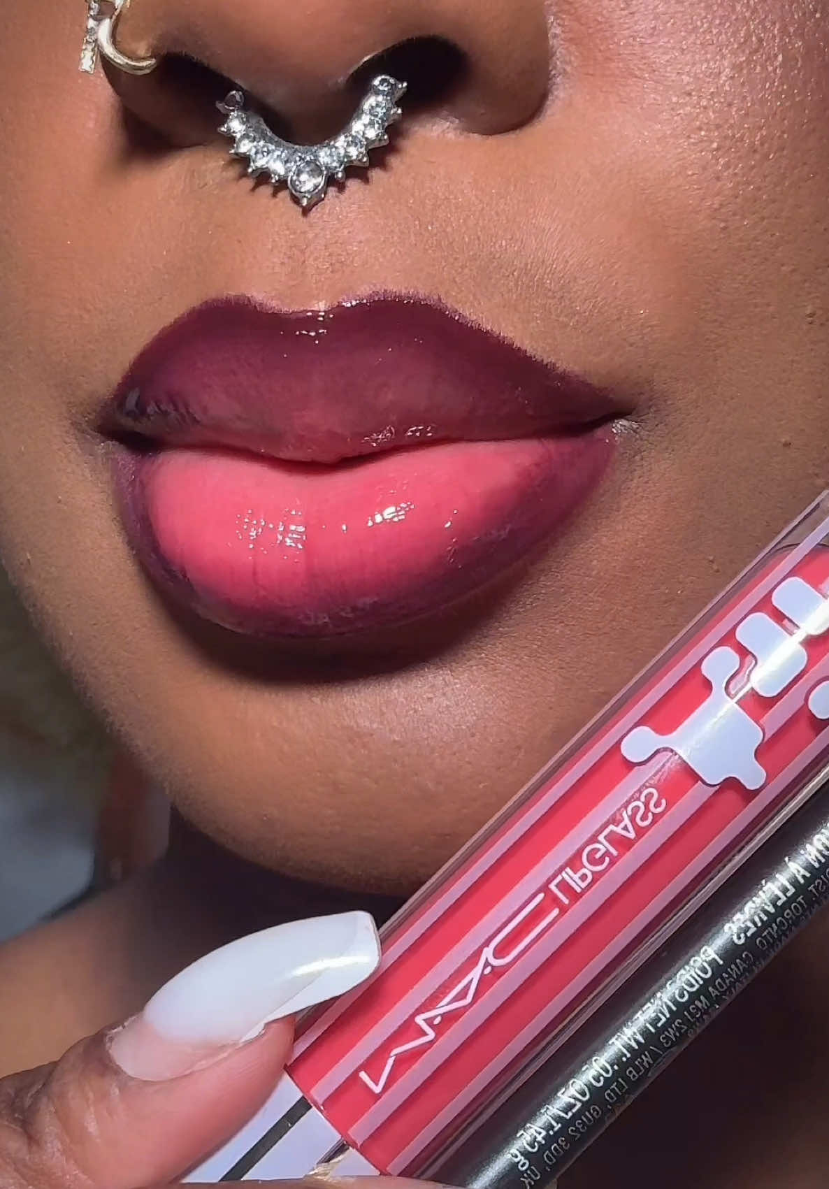 @maccosmetics lipglass « spritz marrakesh » and « Vino » lipliner It’s Fire 🔥🔥 #maccosmeticsfrance #maccosmetics #lipglazer 