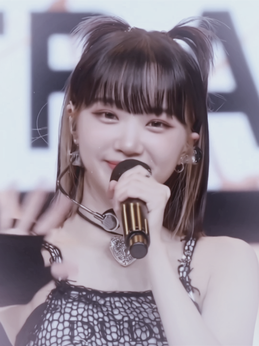 #CHAEWON Ꮺ  ּ  ֗ ִ  como pode ser tão fofa??? OMG EU AMO ELAA!!! 😭😭😭 [ tags ]  #lesserafim #kimchaewon #chaewonedit #lesserafimedit #fearnot #ticktack #fyp #xcyzba #kpop #paravoce #kpopedit #foryou #viral 