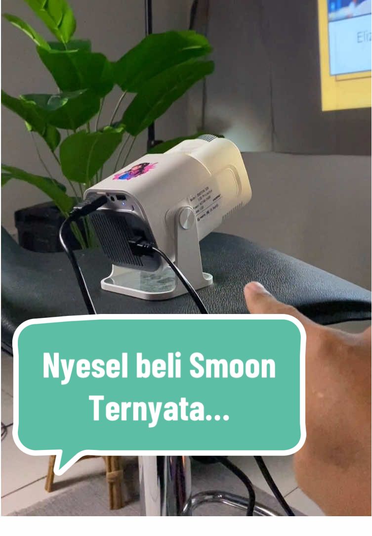 Review Jujur proyektor Smoon320 ternyata se ok ini, bisa buat presentasi dan nonton bola tanpa sambung ke Laptop/HP lagi karna udah smart Android sistem #proyektor #proyektormini #smoon320 #fyp 