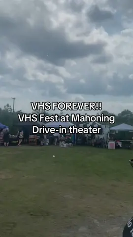 We had a blast at #vhsfest at #mahoningdriveintheater #mahoningdrivein #vhsforever #vhs #retromarket #retro #retrotheater #cinema #cinaphile 