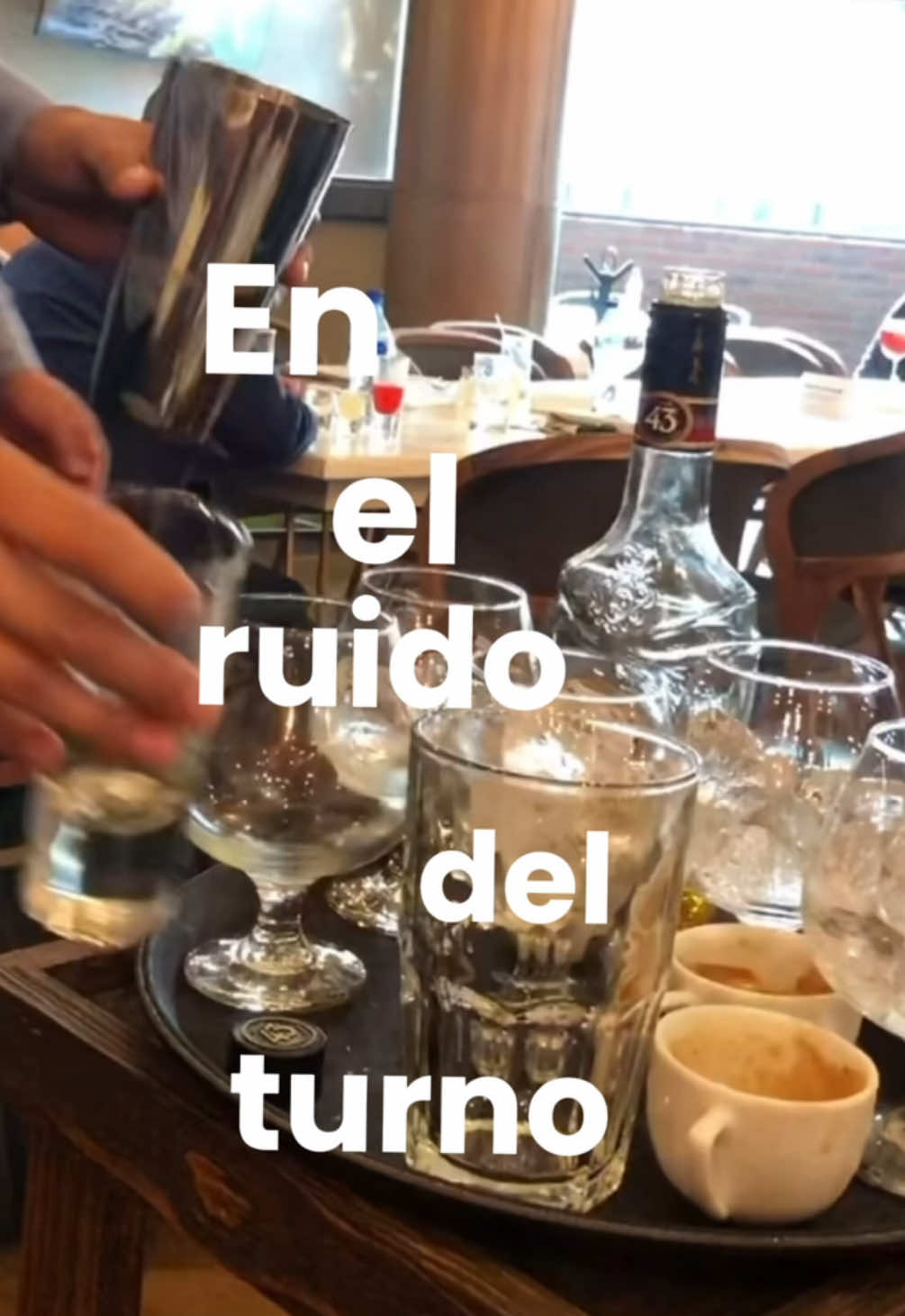 muchas historias empiezan en el ruido del turno