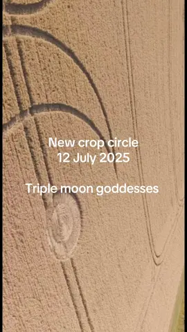#divinefemininerising #triplegoddess 