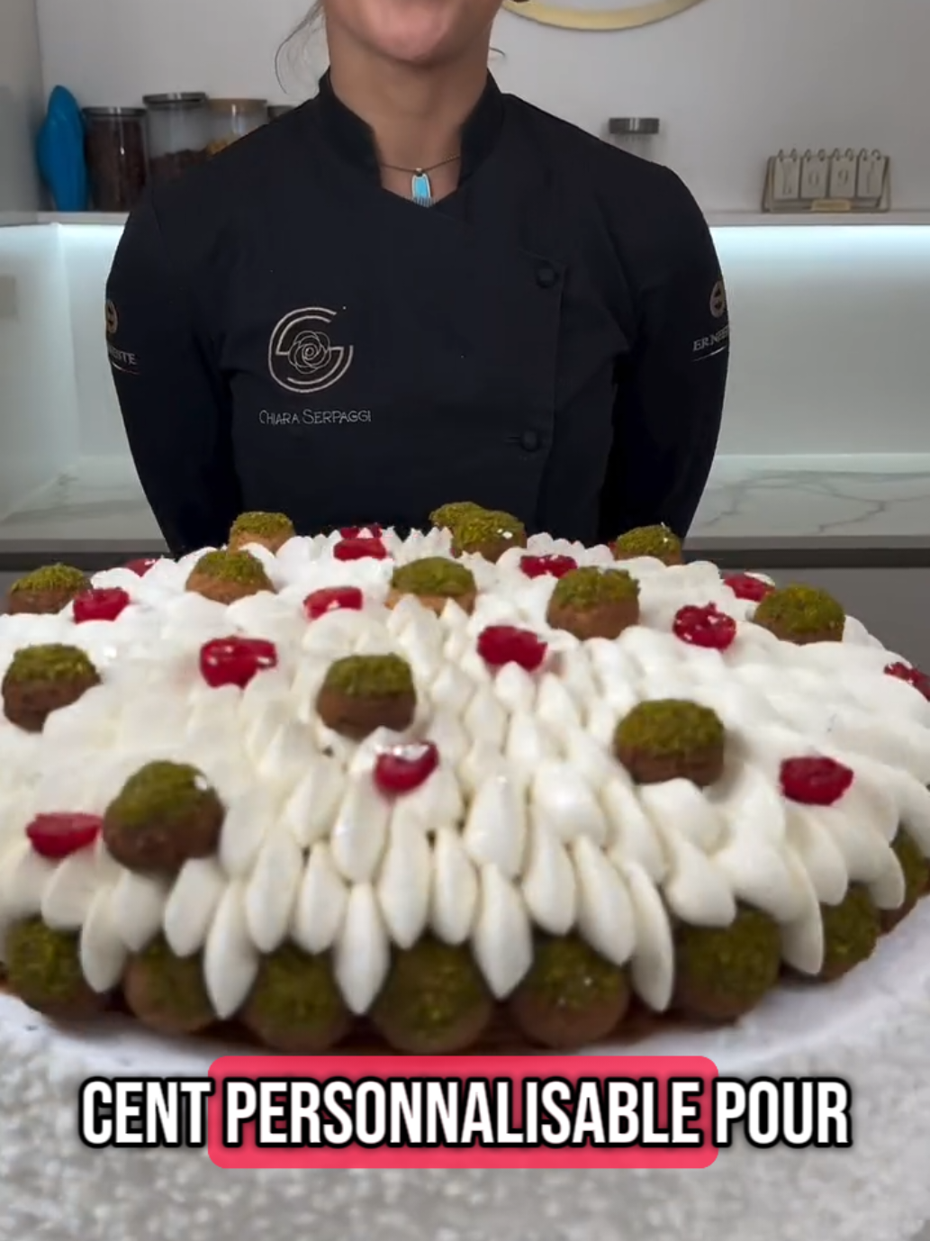 🇺🇲 An honored saint.. not like the others! À la carte for your weddings and other moments of happiness! ❤️🌟 🇫🇷 Un saint honoré.. pas comme les autres ! À la carte pour vos mariages et autres moments de bonheur ! ❤️🌟 #pastry #sainthonore #cream #choux #pistacchio #raspberry 