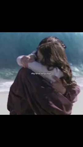 I love hugs sm #fyp #ddawg #hugs #lovelaunguage #couple #targetaudience #viral #fypシ 
