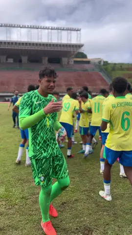 Parabéns Bruninho você é um campeão , esse sonho não é só seu mais sim de mais de 200 milhões de Brasileiros! #meninodeouro #salvador #bruninhosamudio #tik_tok #base #tvbahia #bahia #viralvideos #emocao #tvglogo #atletas #tiktoknews 