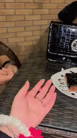 Meri jannnn❤️🥺#dontunderreviewmyvideo #foryou #foryoupage #fyp #viralvideo #trending #couplegoals #Love #growmyaccount #unfrezzmyaccount #sonofupperdir #illu #handvideo @TiktokPakistanOfficial 