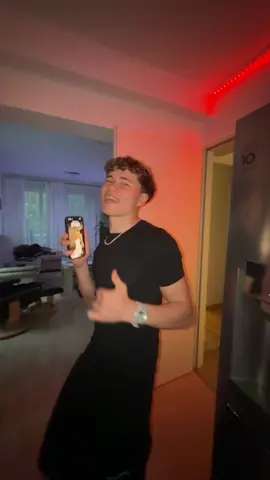 @therealempisle let’s do a tiktok 🕺💃 #foryou 