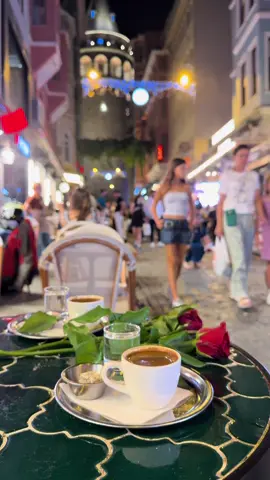 ‘’Burada beraber kahve içelim’’ dediğine gönder…🥀❤️☕️