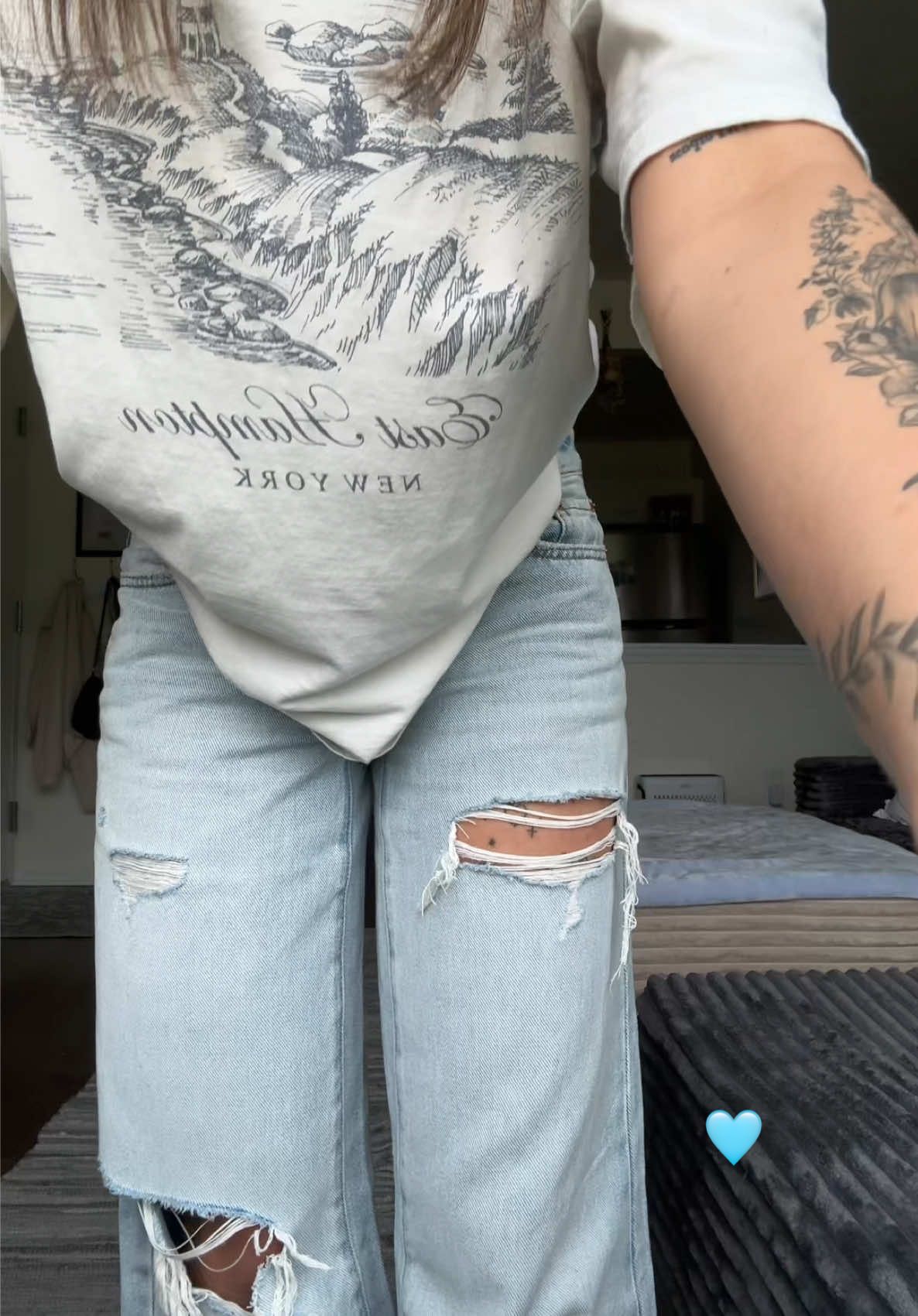 🩵👖 •tds fitcheck• —> @pacsun  my jeans are linked i’m wearing a size 23 !! my shirt is from pacsun aswell!!  #fyp #fitcheck #fitinspo #ootdinspo #pacsunjeans #womensjeans #rippedjeans #lightwashedjeans #affiliatemarketing #fypp #forthegirlies #forthegirls #girlsgirl #viral #blowthisup 