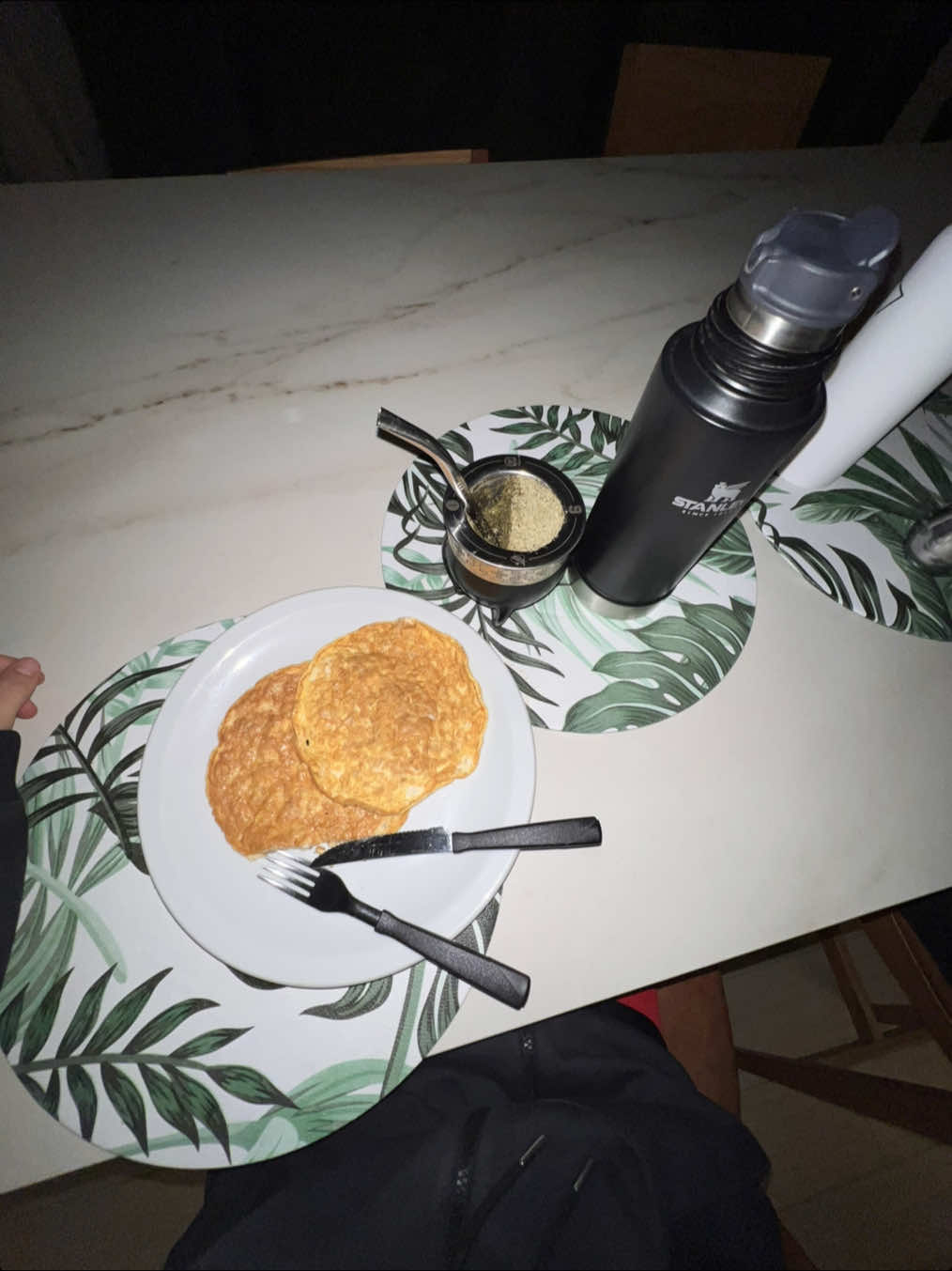 Mates y panqueques 🧉🤩 #mates #argentina #fyp #viral #foruyou #merienda #panqueques 