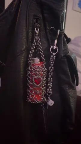 Had some creative energy and started this last night!! I don’t even smoke. It fits a lipgloss too. 🥰 #fyp #foryou #foryourpage #chainmaille #DIY #creativeenergy #SmallBusiness #chainmaillejewelry 
