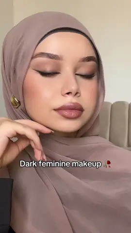 Pour vos questions,réservations… IG:maison.ladoll  . . . #fypシ゚ #fyp #makeuptutorial #ماكياج #ميكب #foryoupage #مكياج_عرايس #constantine #algeria 