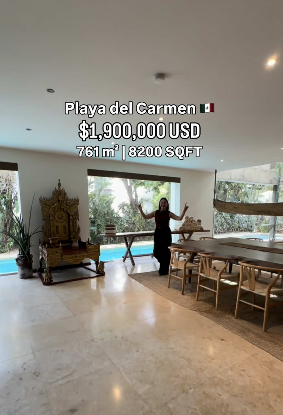 🌴 Residencia de Lujo en Venta en Playa del Carmen con Exclusividad Total 📍 Playa del Carmen, Riviera Maya, México 💰 $1,900,000 USD Vive el lujo sin límites en esta impresionante residencia de 8200 ft² (761 m²), ubicada en una de las zonas más privilegiadas del Caribe mexicano. Con un diseño pensado para brindar privacidad, confort y un estilo de vida inigualable, esta propiedad es ideal para quienes buscan un refugio exclusivo en el paraíso. ✨ Disfruta de amenidades extraordinarias: 🛏️ 4 recámaras con diseño elegante y funcional 🎬 Sala de entretenimiento perfecta para reuniones y eventos 🏕️ Cabaña privada para tus momentos de desconexión 🌴 Terraza con jardín y alberca privada 🧖‍♀️ Spa completo con sauna y jacuzzi ✅ Propiedad ubicada en zona residencial de alta plusvalía, rodeada de naturaleza y tranquilidad. Perfecta para vivir o invertir. Tu oasis de lujo te está esperando. 📲 Escribe “PLAYA” para recibir todos los detalles y agendar tu visita. #TerrenosEnVenta #InversionInmobiliaria #BienesRaicesTulum #TerrenoResidencial #TulumRealEstate #InversionEnTulum #RivieraMayaInmobiliaria #playadelcarmen #mexico🇲🇽 
