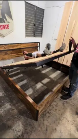Base de cama king size tipo baúl  -estructurada y forrada con madera✅ #estiloindustrial #muebles #rustico #Amueblarte #recamara 