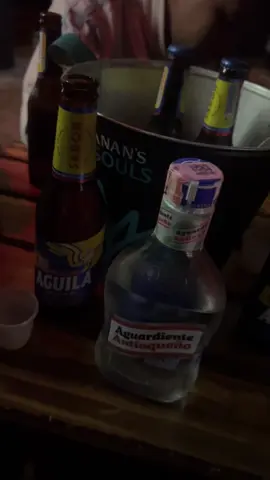 🍻🤤🤙🏽 #fyp #foryou #fyppp #colombia #cundinamarca #bogota #chapinero #videoviral #tendencia #humor #tiktoknews #viral #aguardienteantioqueño #cervezaaguilacolombia #rumba 