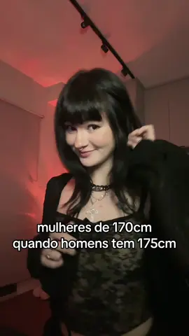 Pras baixinha tem que ser um poste se não nunca tá bom  #mulherdepreso🔓🕊👫💍 #fyp 