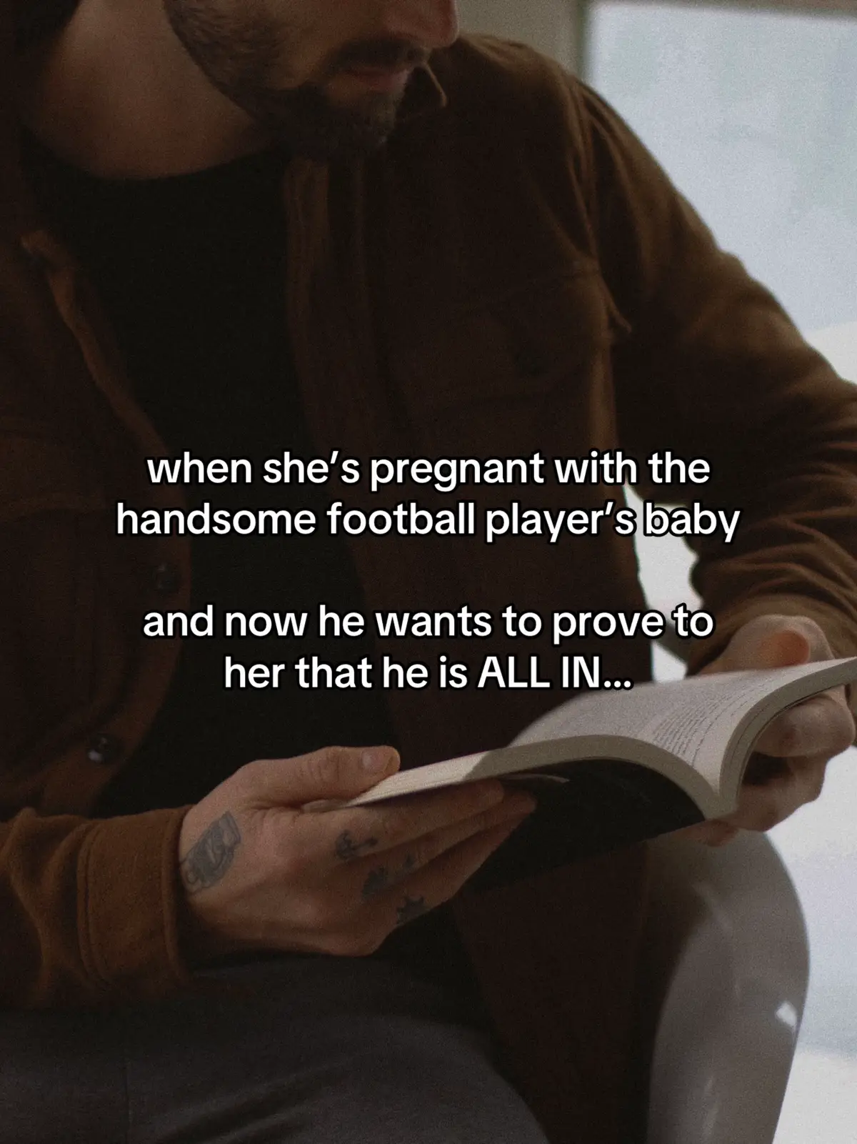 they are truly the cutest little family!! #BookTok #pregnancytrope #footballromance #princessandtheplayer #ilsamaddenmills #accidentalpregnancytrope #angstyromance #romancebooks #protectiveboyfriend #surprisepregnancy #emotionalromancereads #romancebookrecs 