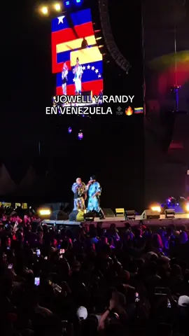 Chucky contra mi solita @Randy Ortiz 🔥😮‍💨. RECP DEL CONCIERTAZO 🇻🇪🔝.  #jowellyrandy #conciertos #venezuelatiktok #paratiiiiiiiiiiiiiiiiiiiiiiiiiiiiiii @Jowell y Randy @Estadio Monumental de Caracas 