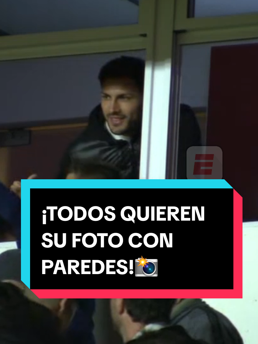 ¡TODOS QUIEREN SU FOTO CON LEAN!📸 Los hinchas no desaprovecharon su oportunidad 📺 ESPN Premium | Suscribite al Pack Futbol | #TorneoClausura #TikTokDeportes #Boca #Paredes 