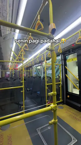koridor 8 ngga ada umat 😭 #transjakarta #busway #transjakartaシfyp #electricbus #buslistrik