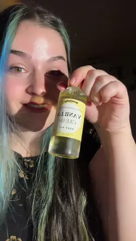 #smellgoodszn #tiktokshopreviews #bodyoilperfume #vanillabodyoil #perfumetok #creatorsearchinsights #tiktokshopdeals #dealsfordays #tiktokshopbacktoschool @Scentnity 