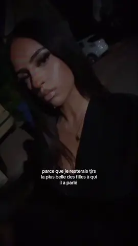 dsl j’ai un tic avec mes cheveux 