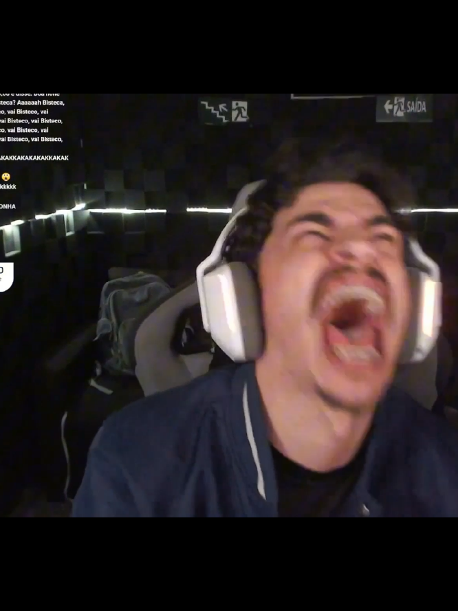 bistecone gritando na live  #bistecone #bisteconelive #bisteconeedit #capcut #edit 