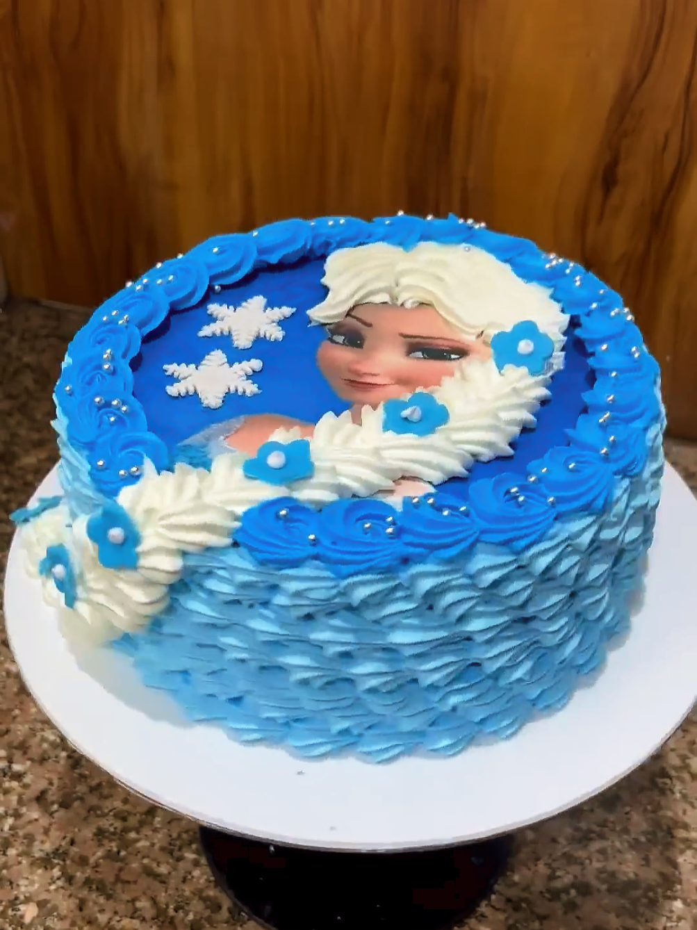 Frozen Theme Cake Design#beautifull #trendingvideo #tiktok #yummyfood #viral #cakedecorating 