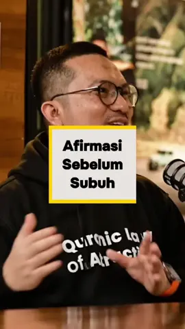Kalimat apa yang biasa kamu ucapkan sebelum tidur? Banyak orang tidur dengan beban pikiran. Padahal tidur adalah waktu terbaik untuk ‘menanam’ afirmasi. Apa yang kamu tanam, itu yang akan tumbuh esok pagi. Coba deh, malam ini ucapkan 1 kalimat baik untuk dirimu. Tulis di kolom komentar, biar bisa jadi afirmasi bersama. 😇 #lawofattraction #jalurlangit #afirmasirezeki #afirmasipositive #UpgradeDiri #SelfCare #SelfImprovement #podcast #doaterbaik #tawakal 